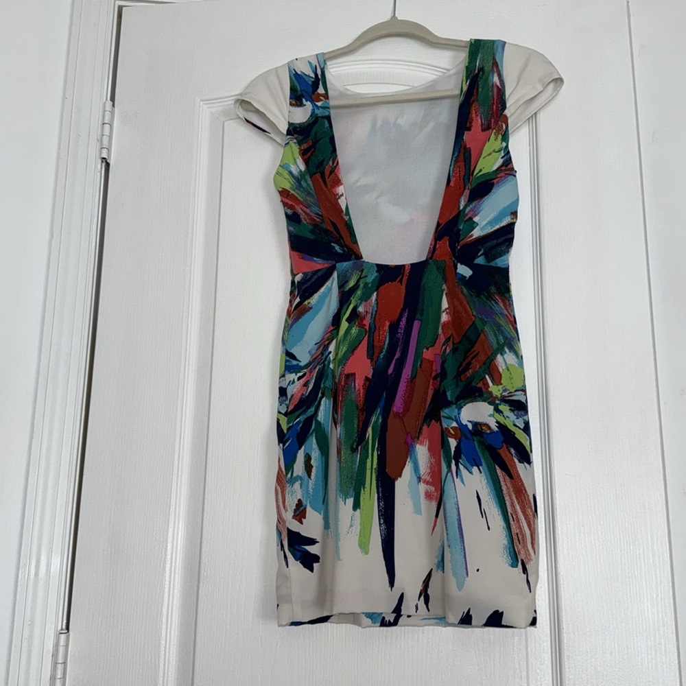 Famous maker, Slate and Willow size 2 low back dress  fully lined - Picture 5 of 6